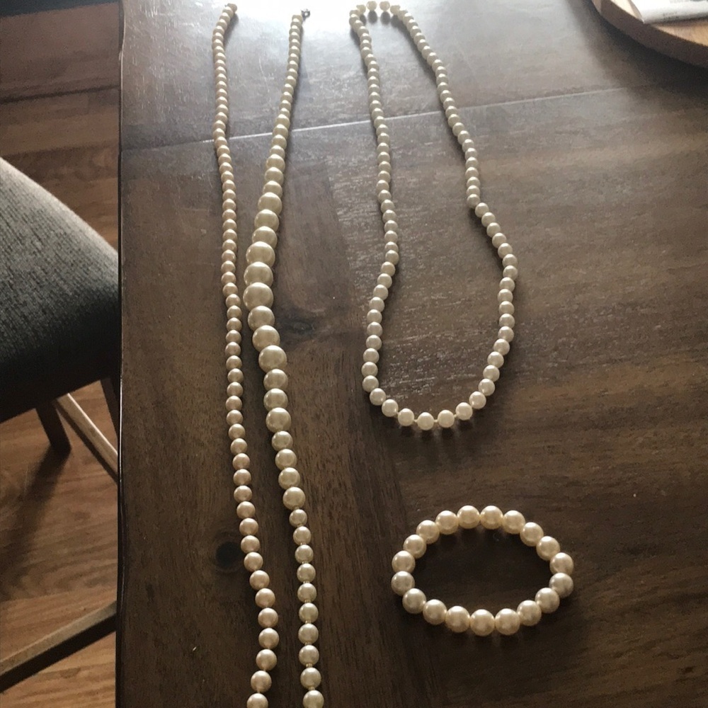 3 beaded necklace and bracelet